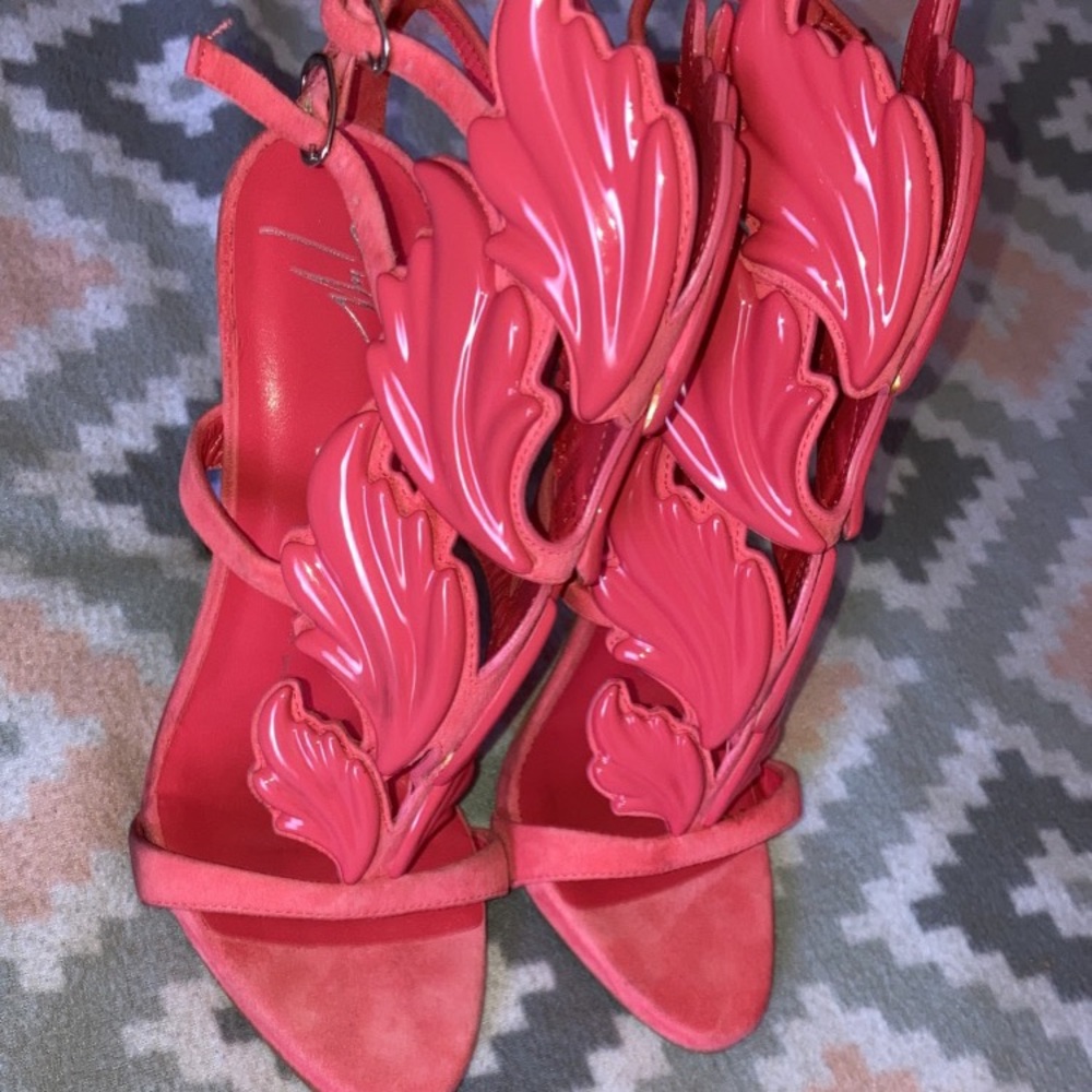 AUTH. Giuseppe heels